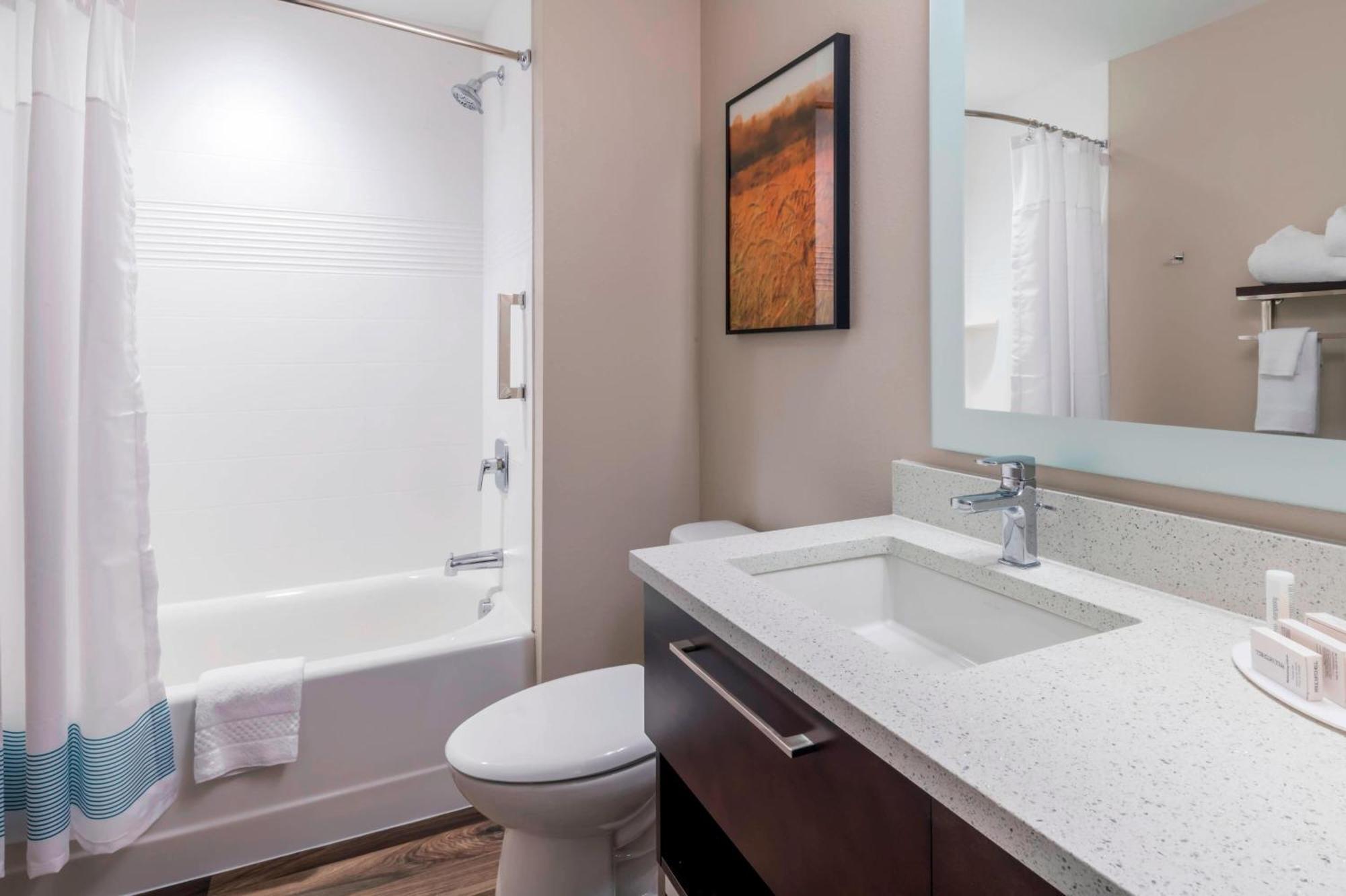 Towneplace Suites By Marriott Hays Dış mekan fotoğraf