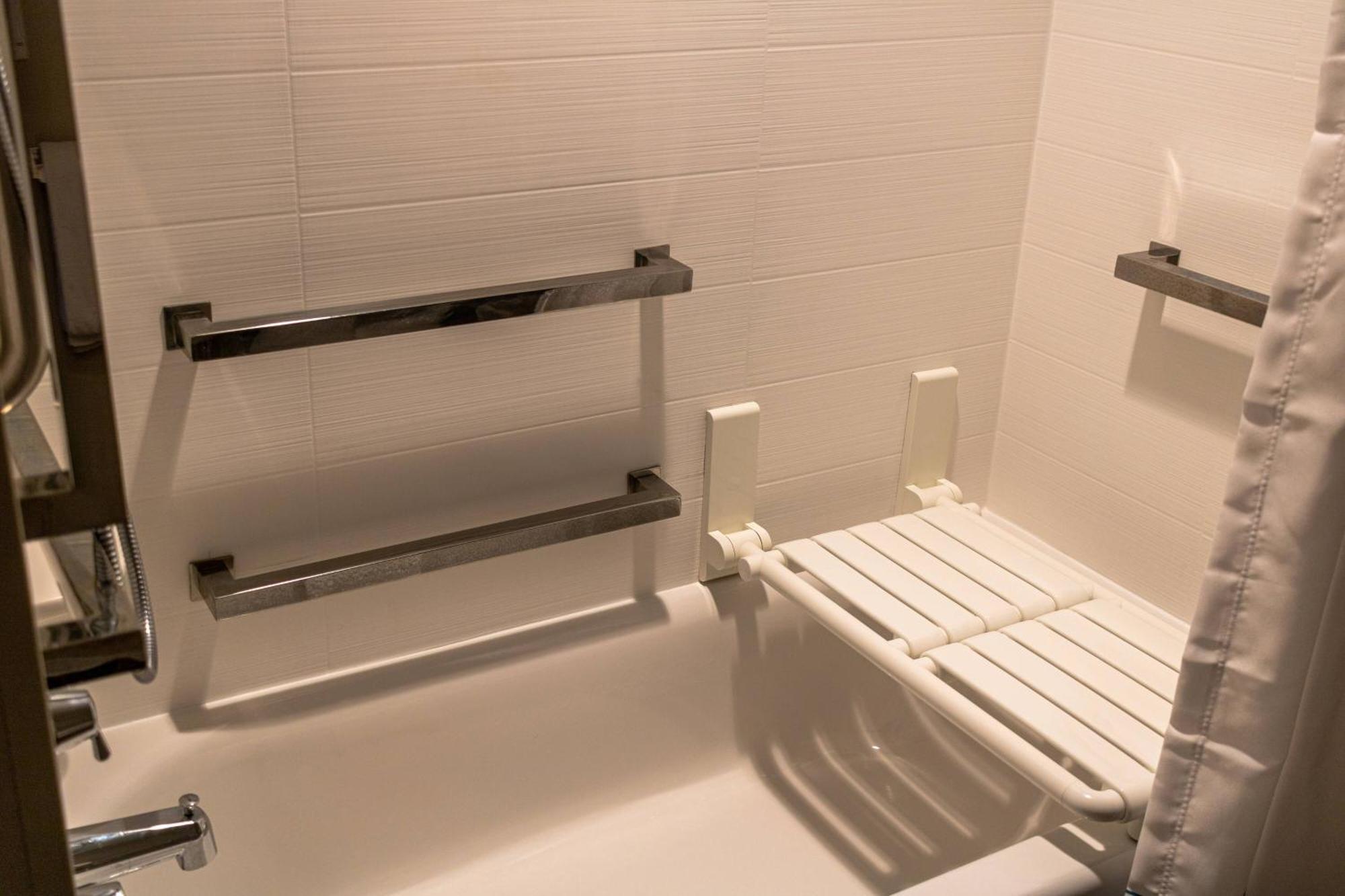 Towneplace Suites By Marriott Hays Dış mekan fotoğraf