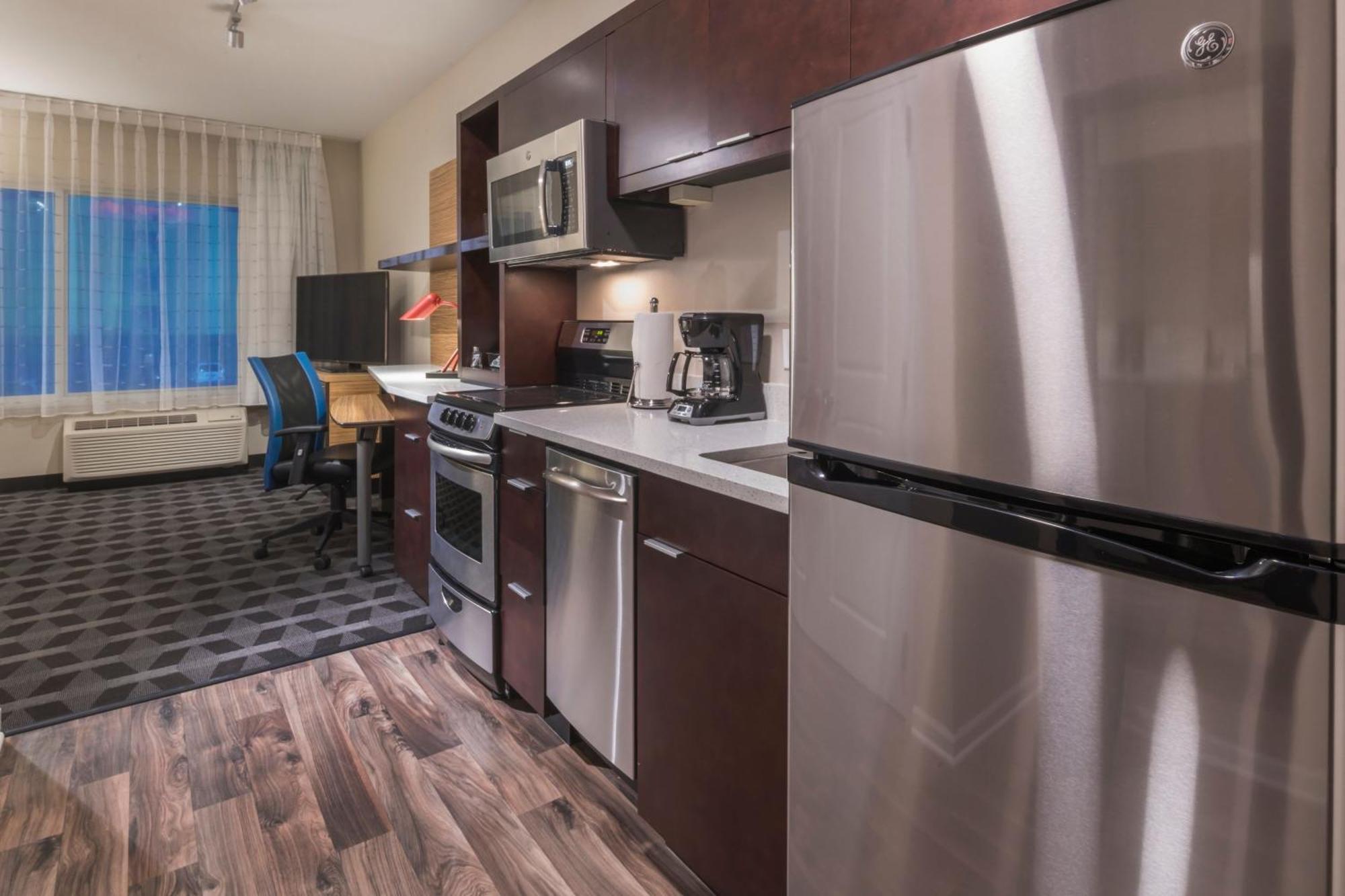 Towneplace Suites By Marriott Hays Dış mekan fotoğraf