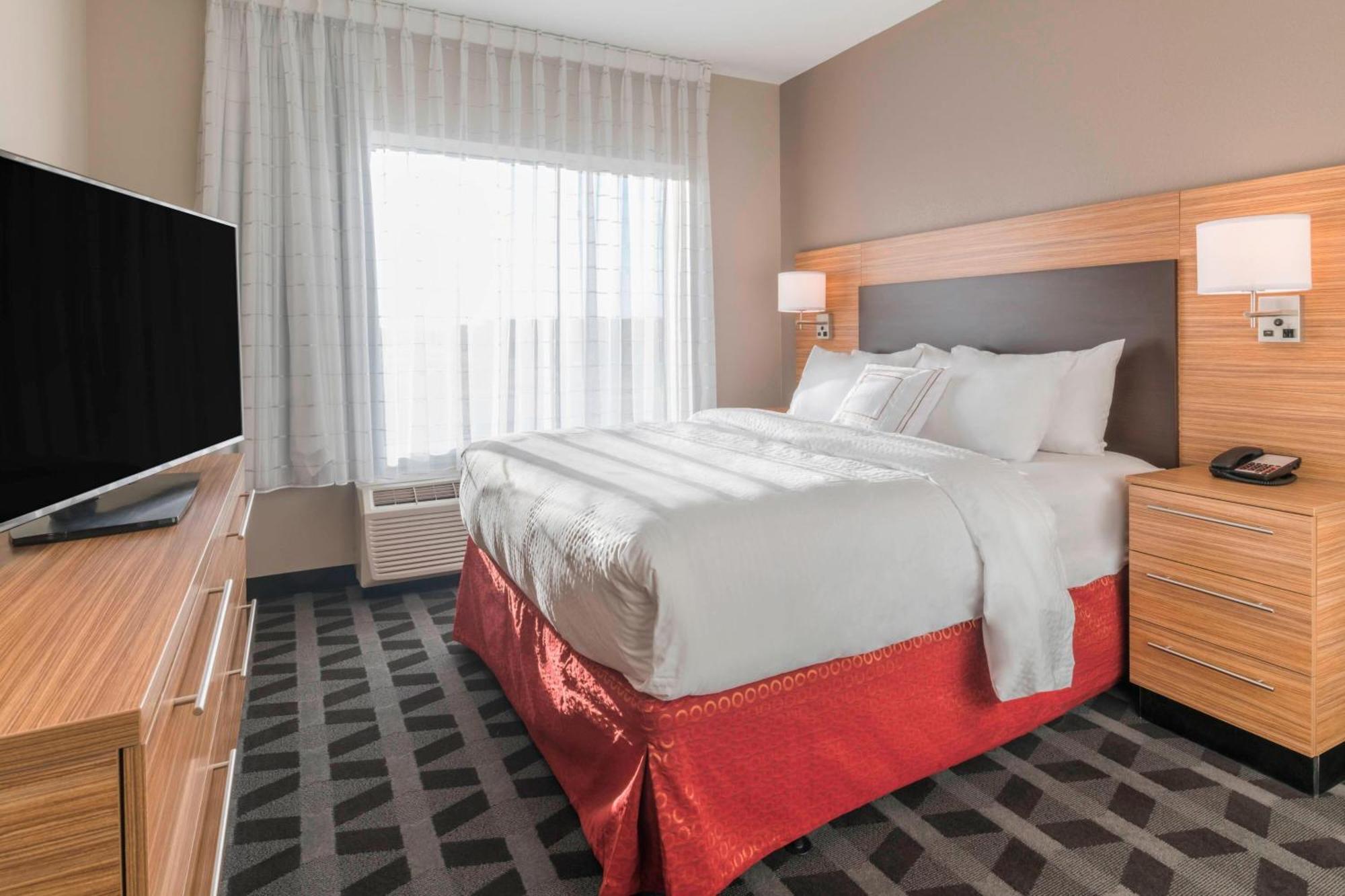 Towneplace Suites By Marriott Hays Dış mekan fotoğraf