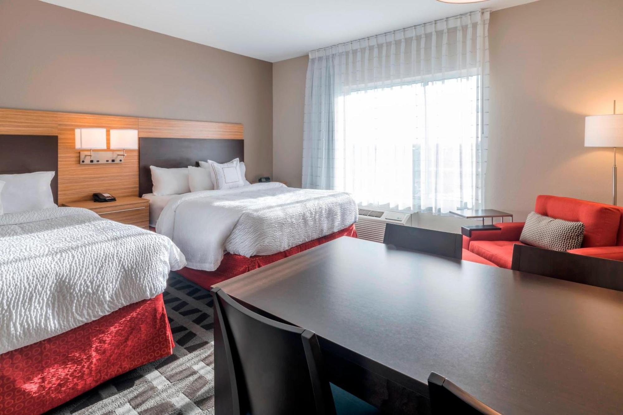 Towneplace Suites By Marriott Hays Dış mekan fotoğraf