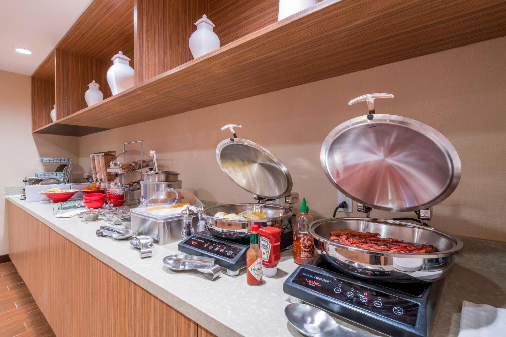 Towneplace Suites By Marriott Hays Dış mekan fotoğraf
